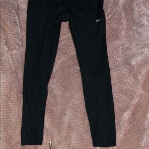 Black Nike leggings
